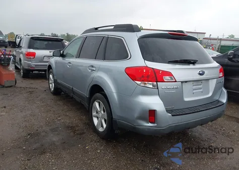 2013 Subaru Outback 2.5I Premium z USA, uszkodzony, nr VIN 4S4BRCGC4D3281879